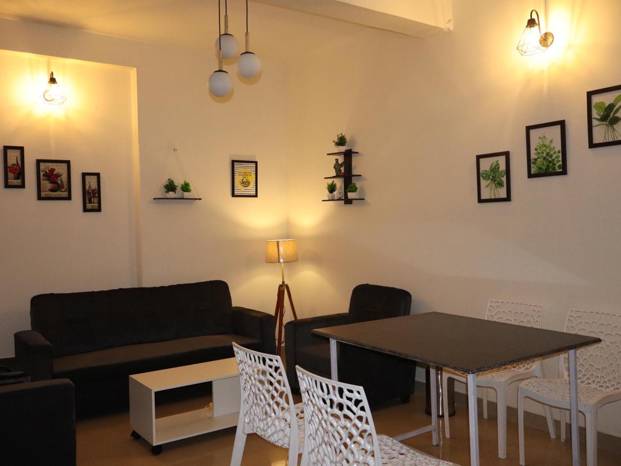 Nomad'S Nest Backpackers Hostel Гувахати Экстерьер фото