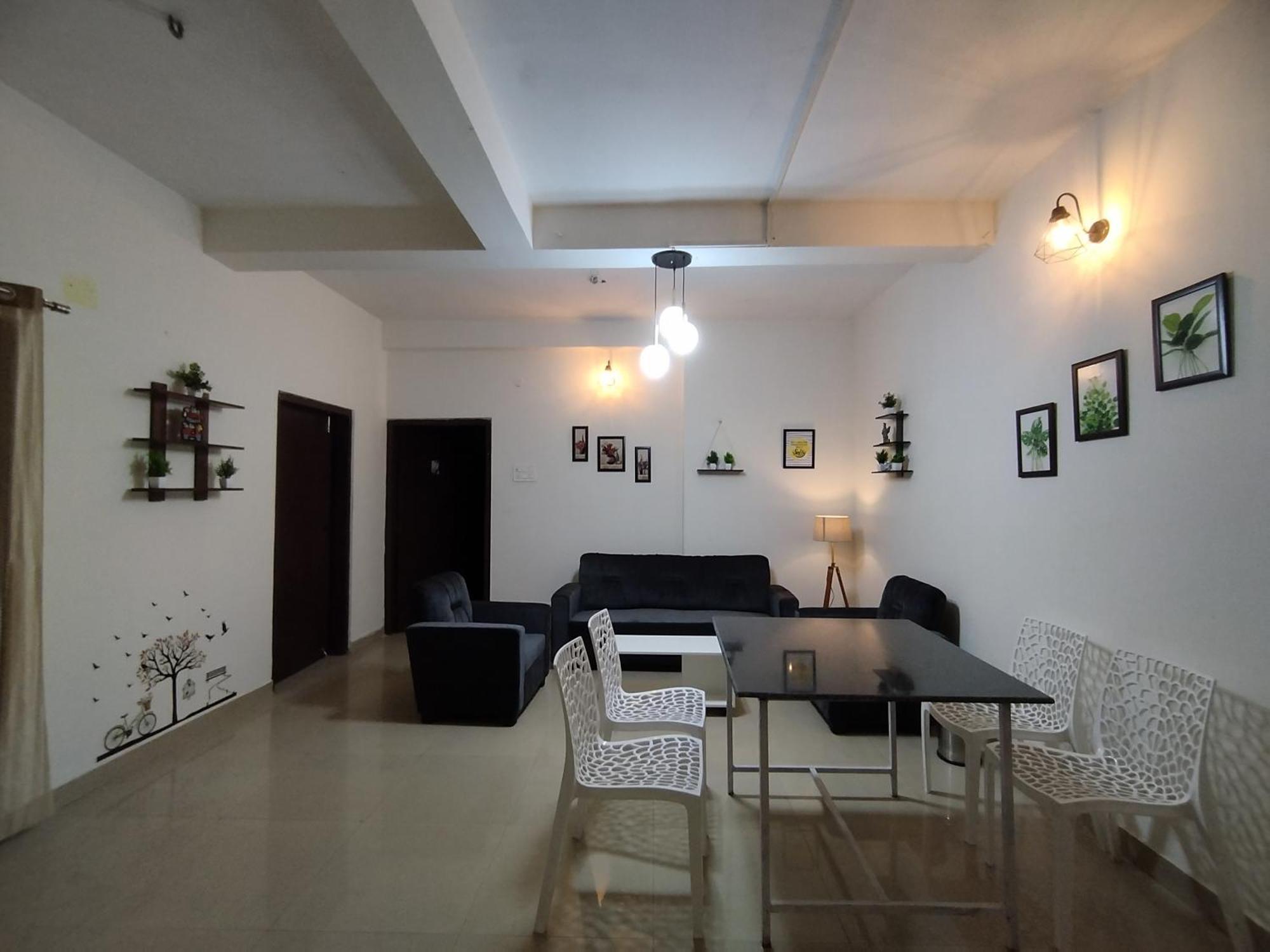 Nomad'S Nest Backpackers Hostel Гувахати Экстерьер фото