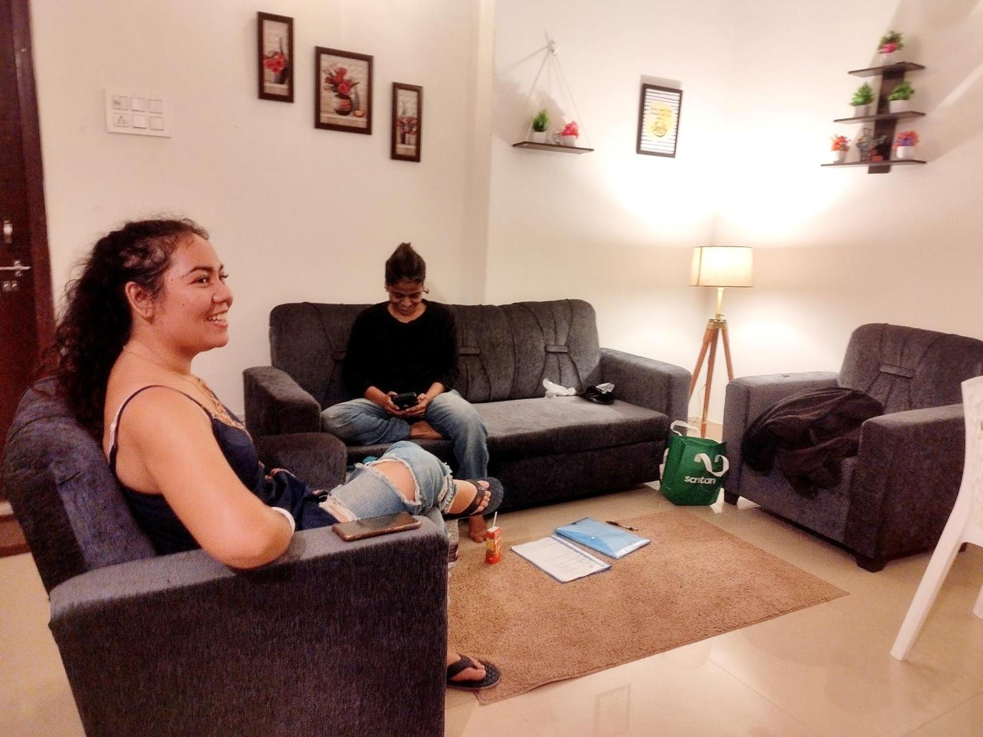 Nomad'S Nest Backpackers Hostel Гувахати Экстерьер фото